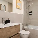 New Cozy 2-bedroom In Center Apartment