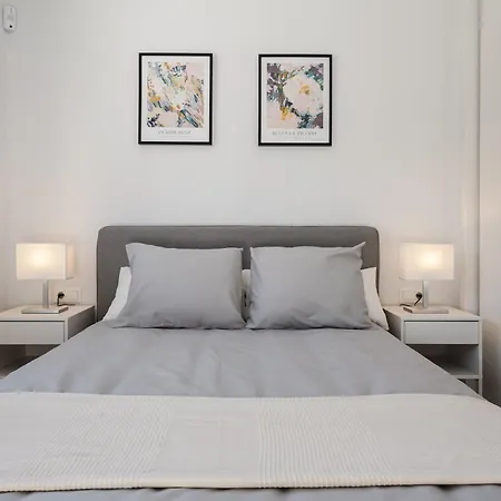 New Cozy 2-bedroom In Center