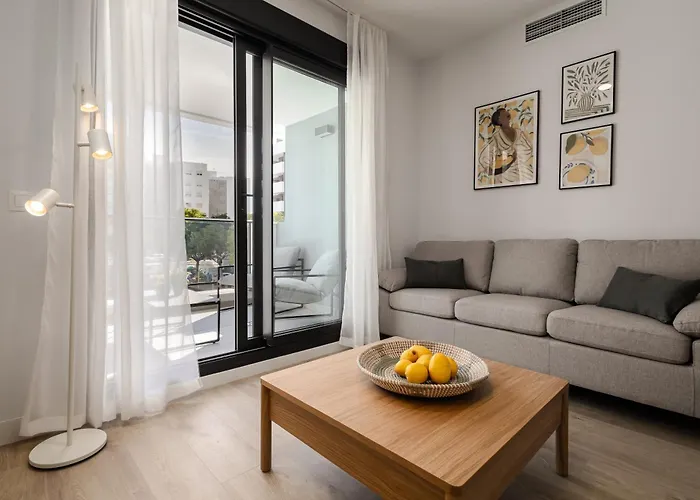 New Cozy 2-bedroom In Center *