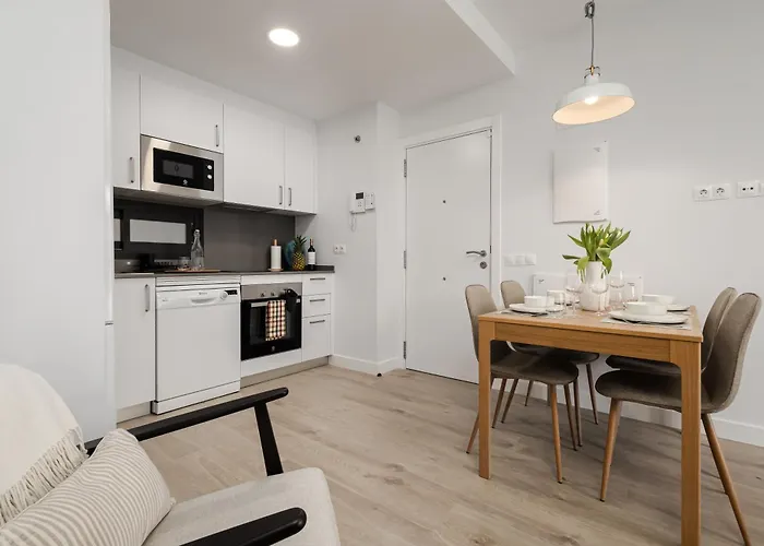 Daire New Cozy 2-bedroom In Center Estepona